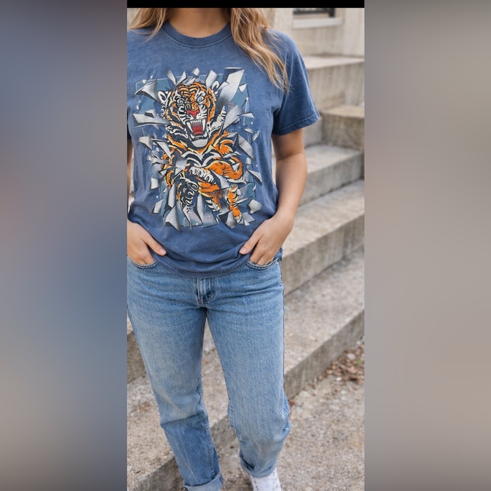 Forever 21 rhinestones tshirt